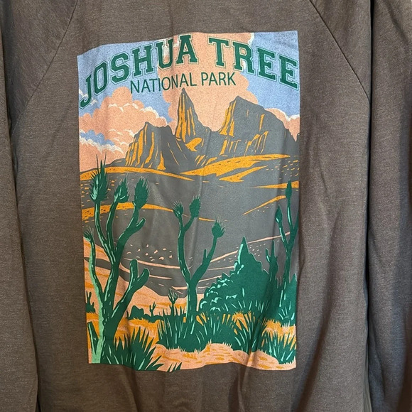 Denim Civilization women’s gray Joshua Tree National Park sweatshirt - Picture 7 of 8